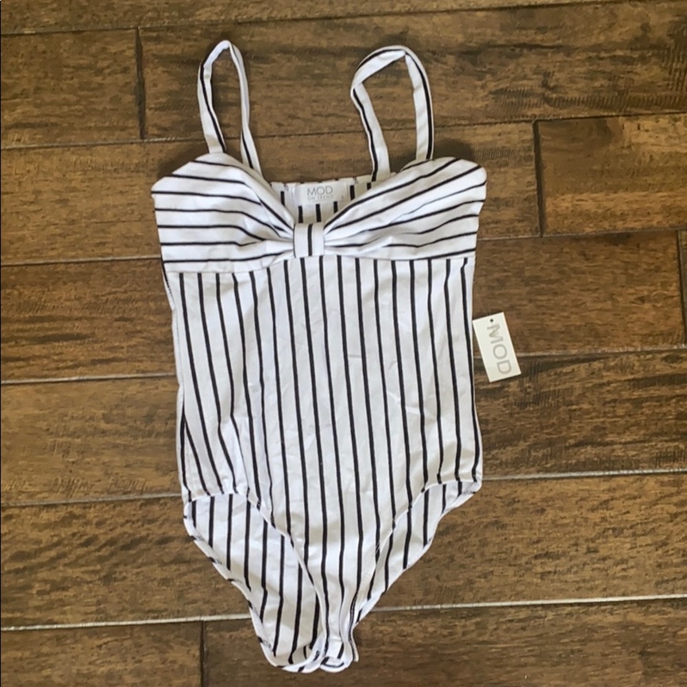 Black and White Striped Bodysuit Mod on Trend